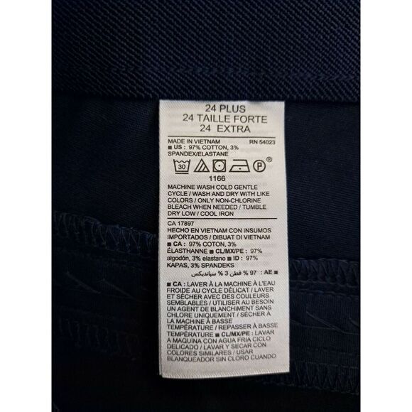 Old Navy Ladies Chinos NWT. Deep Blue, Size 24 - Picture 11 of 11